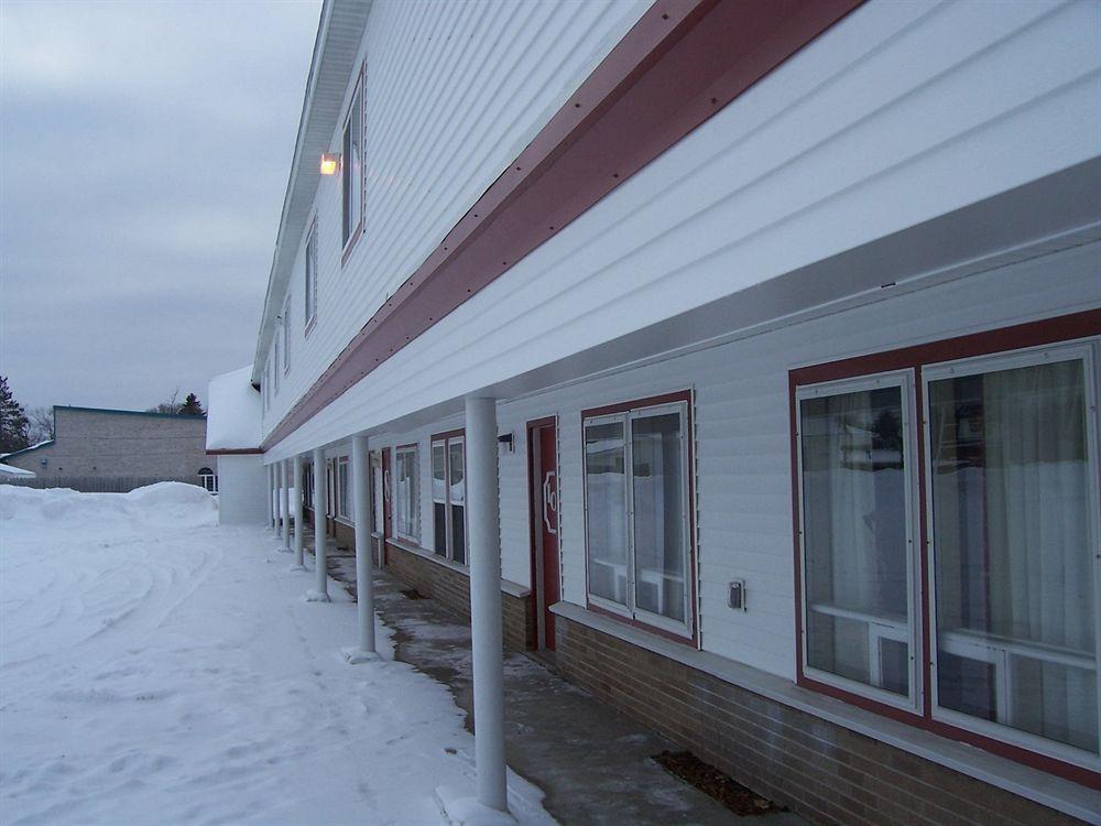 North Country American Inn Kalkaska Extérieur photo