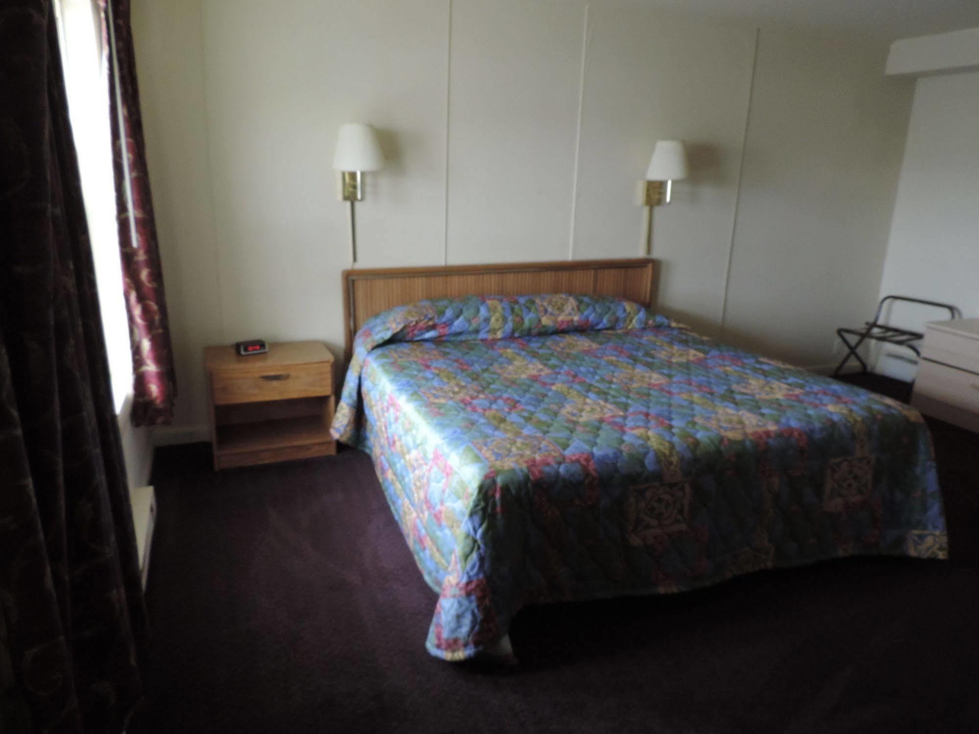 North Country American Inn Kalkaska Extérieur photo