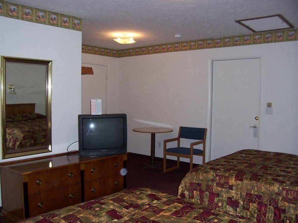 North Country American Inn Kalkaska Extérieur photo